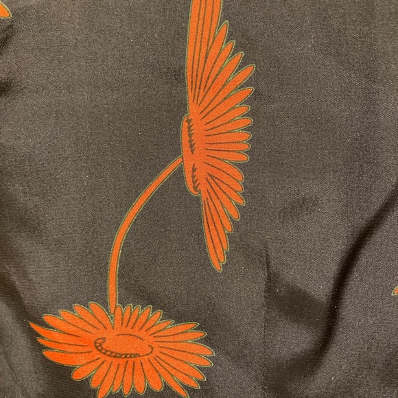 Tucker Silk Button Down Navy and Red Floral Blouse Size Small - Picture 3 of 4